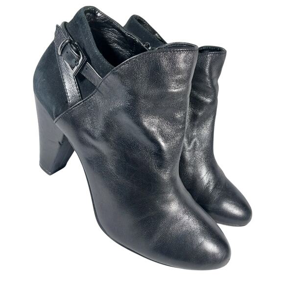 GIANNI BINI! BLACK SOFT, SUPPLE GENUINE LEATHER ELEGANT ZIPPER ANKLE BOOTS!SZ 8M - Picture 1 of 12